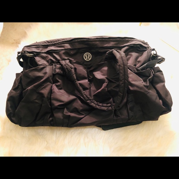 Ultimate Lululemon Bag 💗